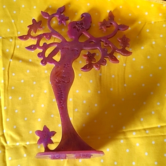 Handcrafted Resin Jelewry holder - Picture 4 of 6